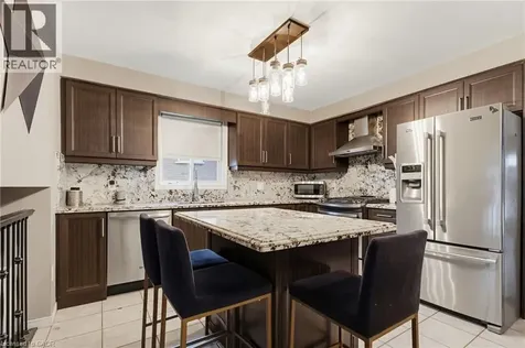 47 Hannah Crescent Hamilton ON L9B 2V4
