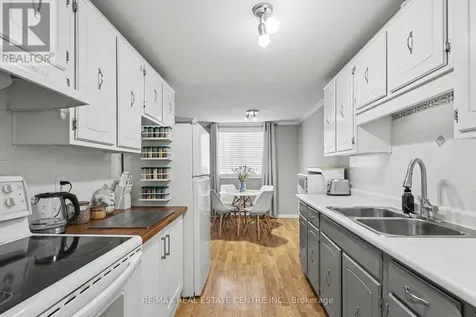 4 Avalon Place Kitchener ON N2M 4N6