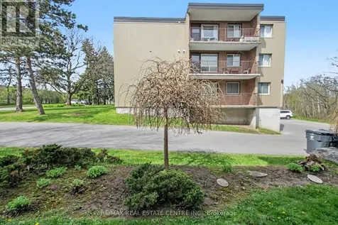 4 Avalon Place Kitchener ON N2M 4N6