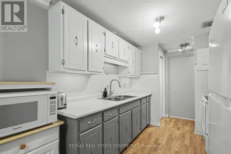 4 Avalon Place Kitchener ON N2M 4N6