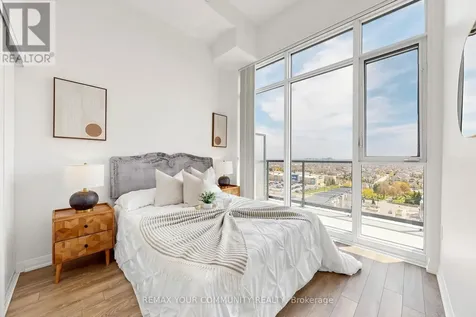 99 Eagle Rock Way Vaughan ON L6A 5A7