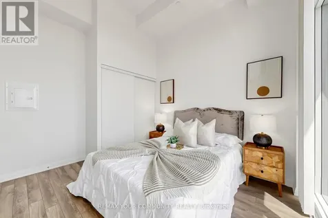99 Eagle Rock Way Vaughan ON L6A 5A7