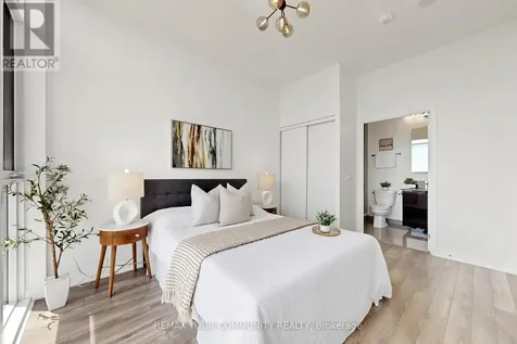 99 Eagle Rock Way Vaughan ON L6A 5A7