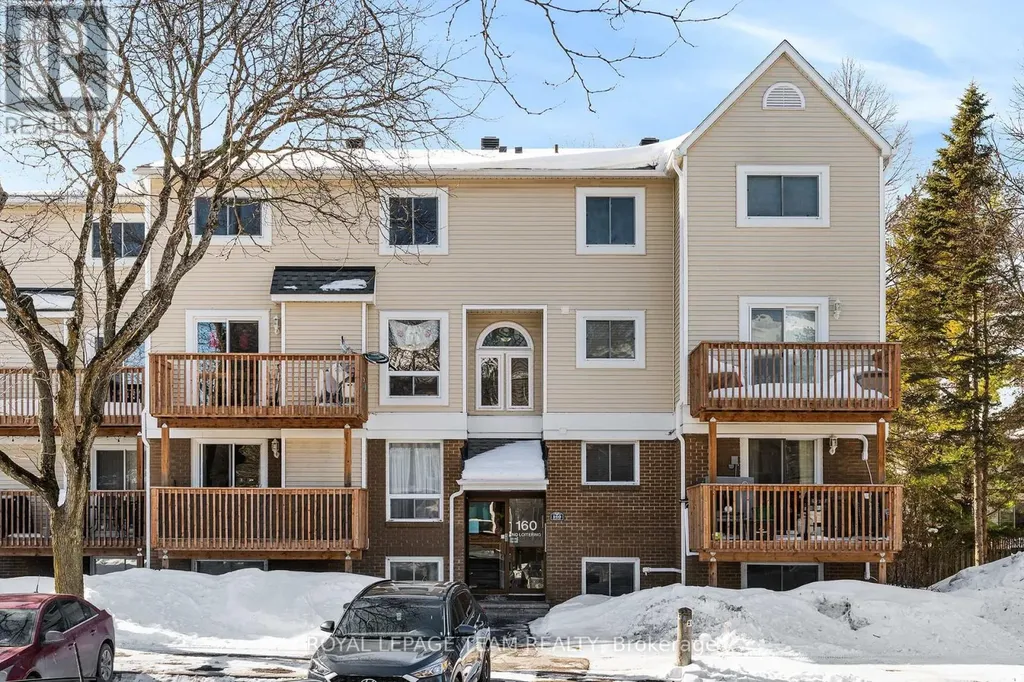 160 Fenerty Court Ottawa ON K2L 3A7