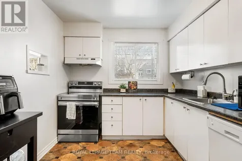 160 Fenerty Court Ottawa ON K2L 3A7