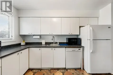 160 Fenerty Court Ottawa ON K2L 3A7