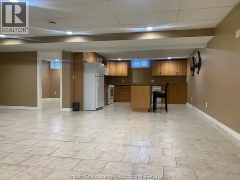 2205 Edgemore Avenue Lasalle ON N9H 2K2