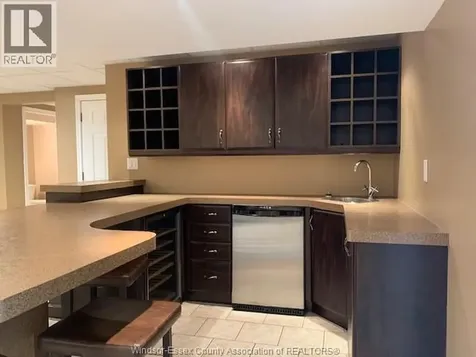 2205 Edgemore Avenue Lasalle ON N9H 2K2