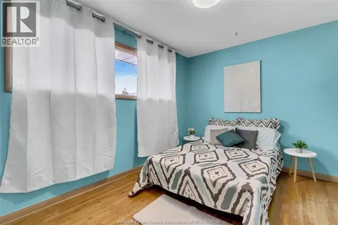 3425 Rankin Windsor ON N9E 3C4