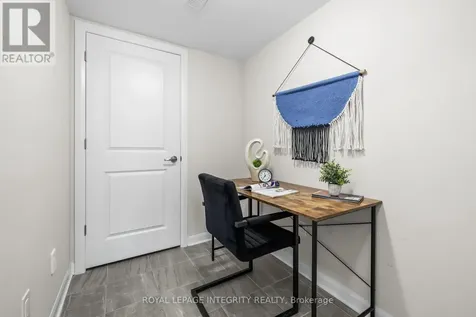 125 Attwell Private Ottawa ON K2K 0P6