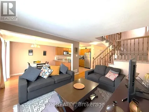 124 Lokoya Street Ottawa ON K2S 0J4