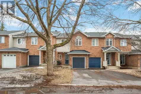 66 Eagleview Street Ottawa ON K2M 2S3