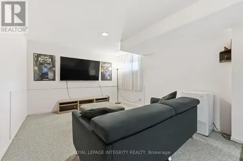66 Eagleview Street Ottawa ON K2M 2S3