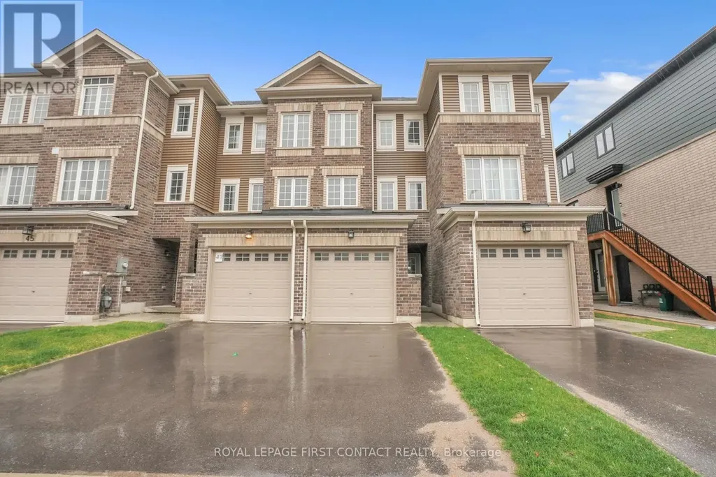 49 Pumpkin Corner Crescent Barrie ON L9J 0T7