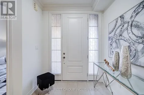 28 Boland Court Aurora ON L4G 0W6