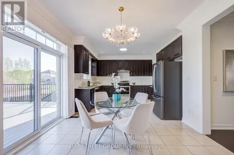 28 Boland Court Aurora ON L4G 0W6
