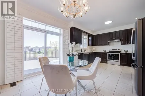 28 Boland Court Aurora ON L4G 0W6