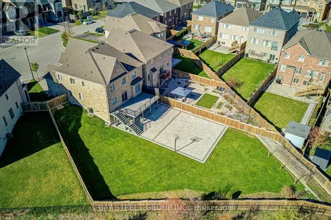 28 Boland Court Aurora ON L4G 0W6