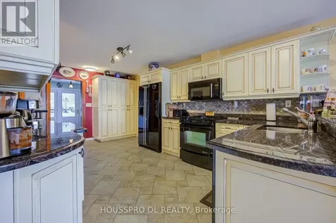 2683 Lakeshore Road East Oro-medonte ON L0L 1T0