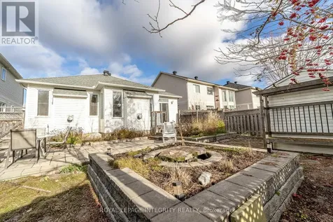 12 Maple Stand Way Ottawa ON K2G 6P4