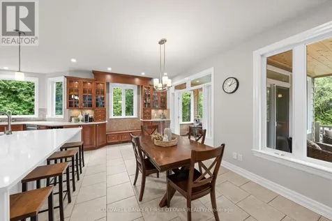 231 Ironstone Court Ottawa ON K2S 0L4