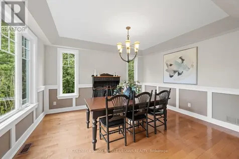 231 Ironstone Court Ottawa ON K2S 0L4