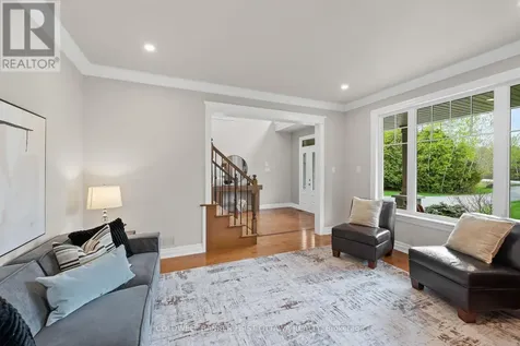 231 Ironstone Court Ottawa ON K2S 0L4