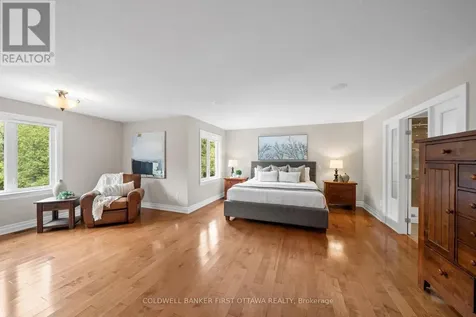 231 Ironstone Court Ottawa ON K2S 0L4