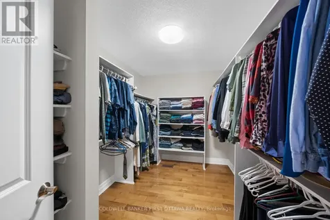 231 Ironstone Court Ottawa ON K2S 0L4