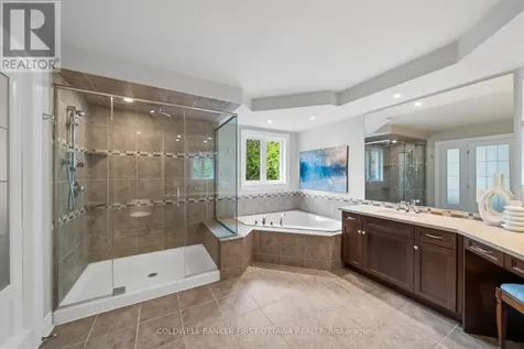 231 Ironstone Court Ottawa ON K2S 0L4