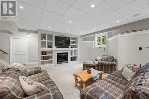 231 Ironstone Court Ottawa ON K2S 0L4
