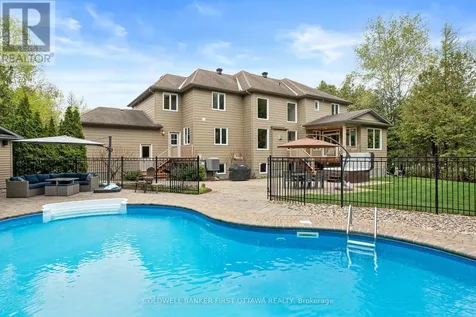231 Ironstone Court Ottawa ON K2S 0L4