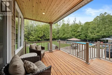 231 Ironstone Court Ottawa ON K2S 0L4