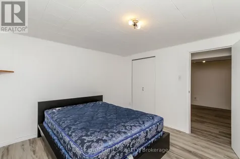 2699 Stone Crescent Ottawa ON K2H 6Y9