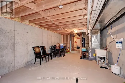 33 Mussen Street Guelph (victoria North) ON N1E 0K3