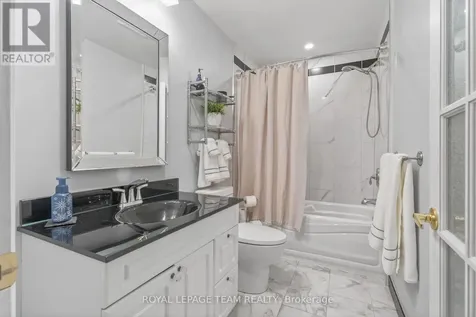 1509 Mayrene Crescent Ottawa ON K4P 1B2