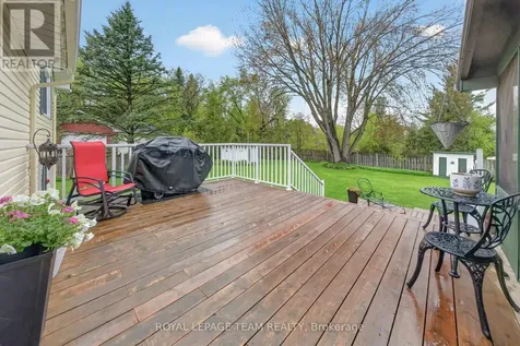 1509 Mayrene Crescent Ottawa ON K4P 1B2