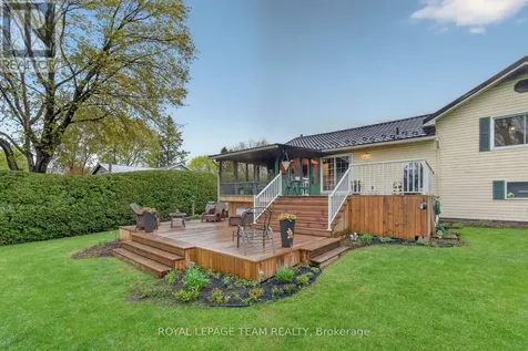 1509 Mayrene Crescent Ottawa ON K4P 1B2