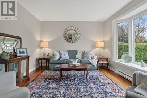 1509 Mayrene Crescent Ottawa ON K4P 1B2