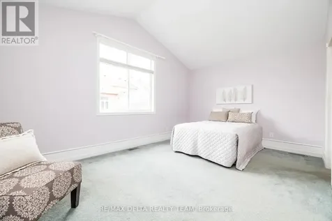 859 Giant Cedars Crescent Ottawa ON K1V 1P1