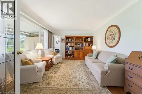 10 Huisman Lane Hamilton ON L8N 2Z7