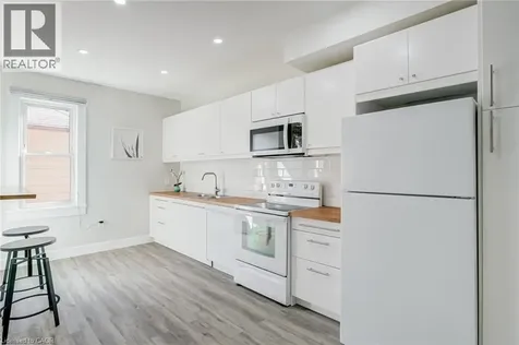 131 Park Row North Hamilton ON L8H 4E7