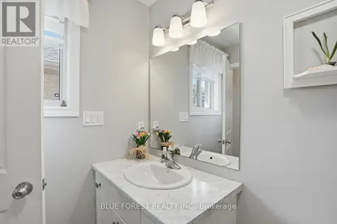 62 Blairmont Terrace St. Thomas ON N6B 2G5