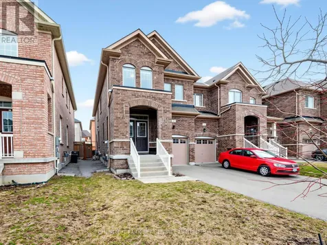 11 Constable Street Aurora ON L4G 1B7
