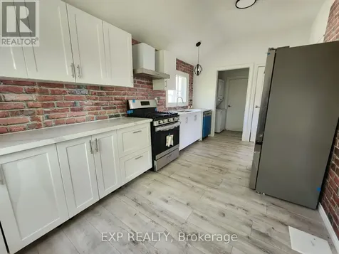 32 Niagara Street Brantford ON N3R 4E2