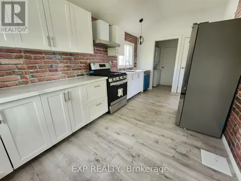 32 Niagara Street Brantford ON N3R 4E2