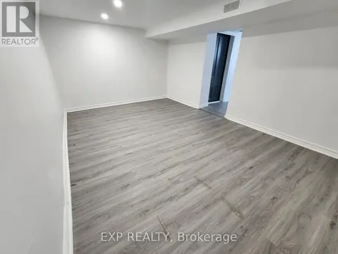 32 Niagara Street Brantford ON N3R 4E2