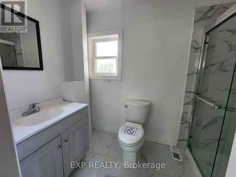 32 Niagara Street Brantford ON N3R 4E2