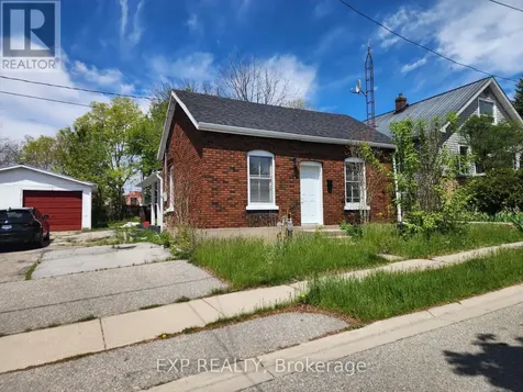 32 Niagara Street Brantford ON N3R 4E2