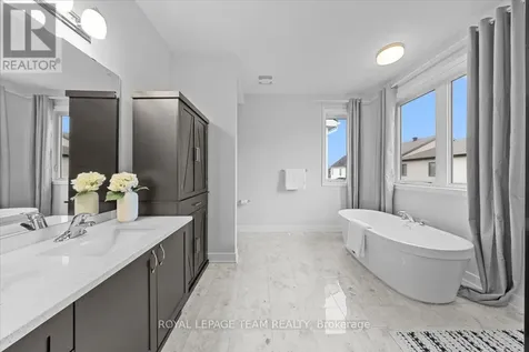 845 Pearly Everlasting Crescent Ottawa ON K0A 2Z0
